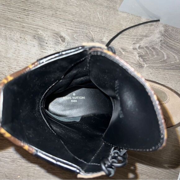 Louis Vuitton Laureate Platform Desert Boots - Picture 7 of 9